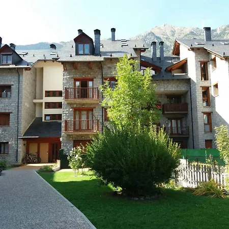 B25 - La Granja, Bajo Con Jardin - Villmor *