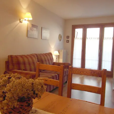 B25 - La Granja, Bajo Con Jardin - Villmor ベナスケ