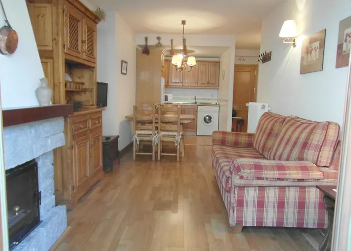 B25 - La Granja, Bajo Con Jardin - Villmor * 贝纳斯克