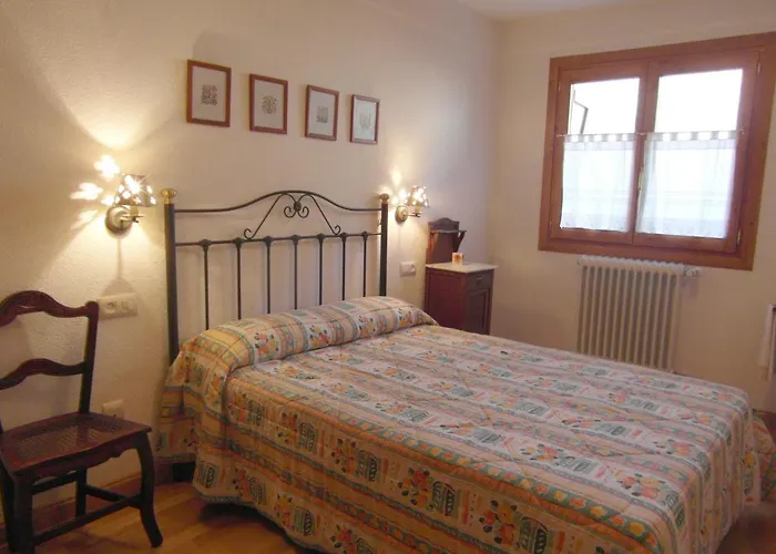 B25 - La Granja, Bajo Con Jardin - Villmor 贝纳斯克